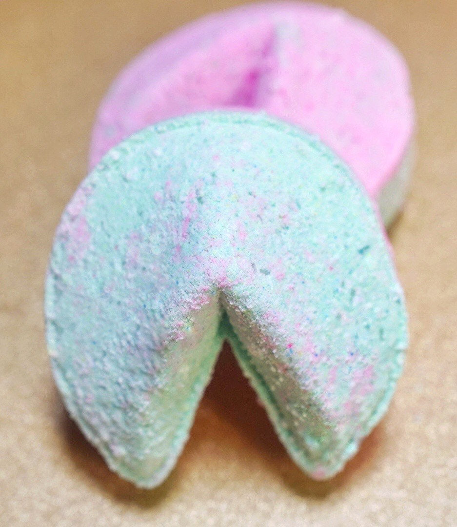 Fortune Cookie Bath Bomb - Soapy Besos