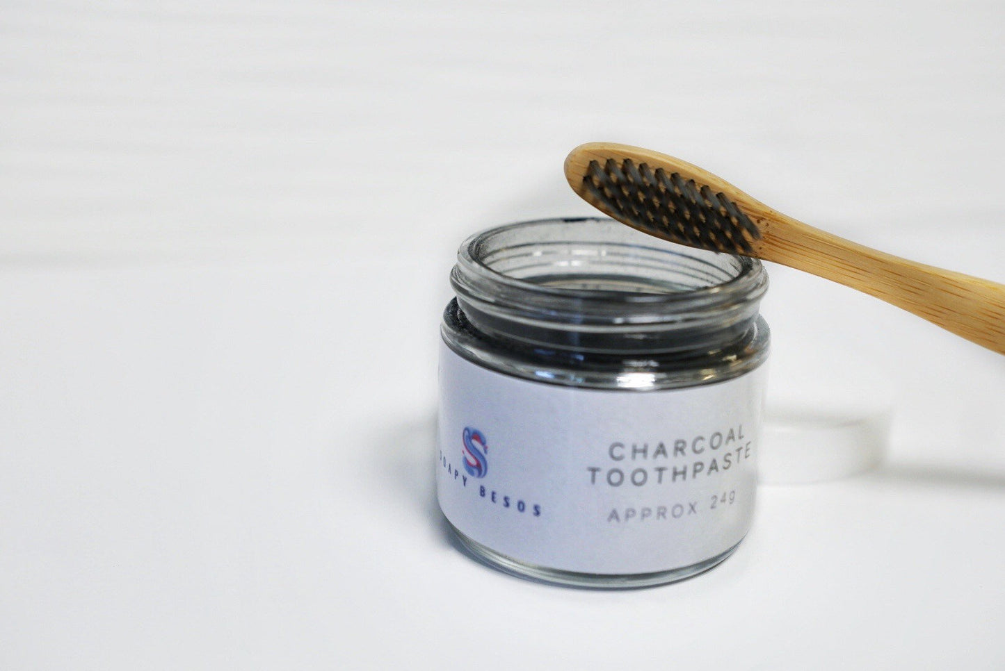 Charcoal Whitening Toothpaste - Soapy Besos