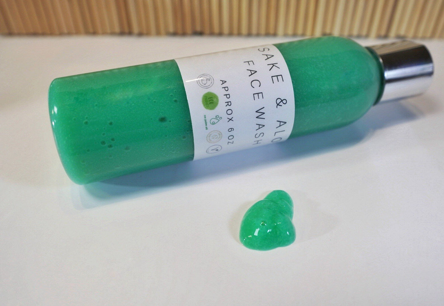 SAKE BOMB   l   face wash - Soapy Besos